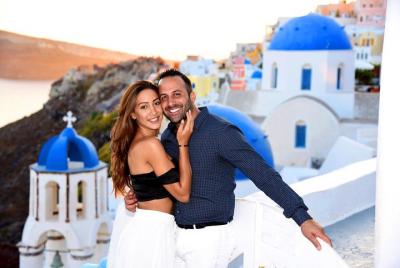 Santorini 1 Photo Tour Session with Your Personal Photographer