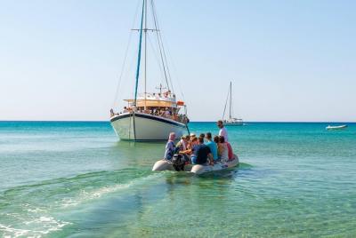 Boat tour to Kleftiko from Milos Boat tour to Kleftiko from Milos
