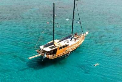 South Coast Cruise with BBQ&drinks, optional transfer  South Coast Cruise with BBQ&drinks, optional transfer
