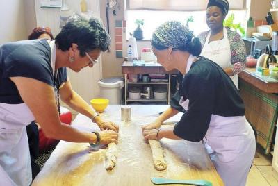 Small-Group Bo-Kaap Tour with Local & Koesister Making Class with