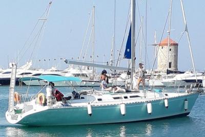 Private Full-Day Cruise in Greece with Lunch Private Full-Day Cruise in Greece with Lunch