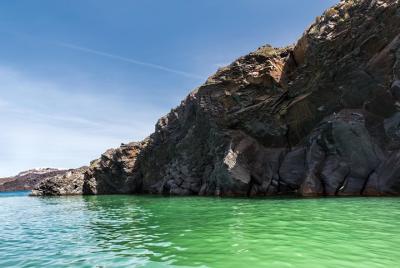 Caldera Half Day Tour (Volcano, Hot Springs, Thirassia)