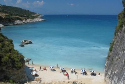 SUP TOUR to the Sulphur and Collagen Spa Beach at Xigia Zakynthos SUP TOUR to the Sulphur and Collagen Spa Beach at Xigia Zakynthos