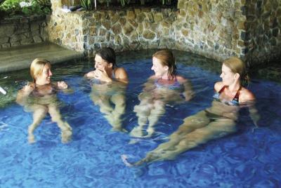 Puerto Quetzal Shore Excursion: Thermal Circuit and Hot Springs w Puerto Quetzal Shore Excursion: Thermal Circuit and Hot Springs w