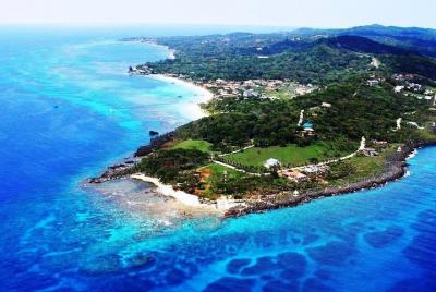 bus & Taxi Uber Roatan transfer to the beach customize your tour