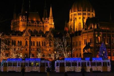 Budapest Christmas Market Tour with Basilica Entry & Mulled Wine Budapest Christmas Market Tour with Basilica Entry & Mulled Wine