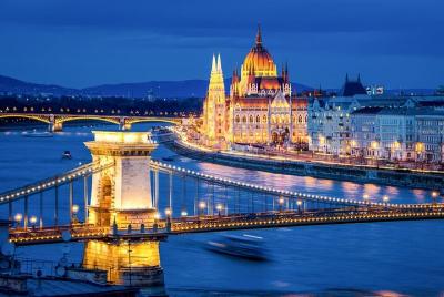Panoramic Evening Cruise +1 Welcome Drink with the City Lights of Panoramic Evening Cruise +1 Welcome Drink with the City Lights of