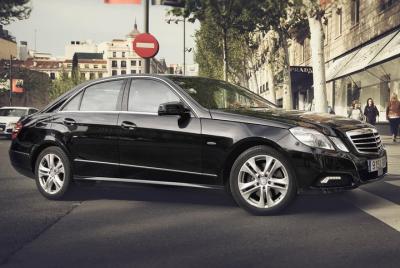 Departure Private Transfer from Budapest to Budapest Airport BUD  Departure Private Transfer from Budapest to Budapest Airport BUD