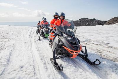Snowmobiling Experience on Mýrdalsjökull Glacier from Vik Snowmobiling Experience on Mýrdalsjökull Glacier from Vik