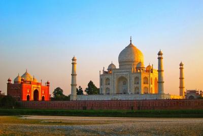 Private Taj Mahal and Agra Full-Day Tour with Fatehpur Sikri Private Taj Mahal and Agra Full-Day Tour with Fatehpur Sikri