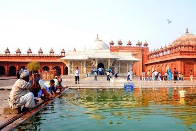 Full Day Bharatpur Bird Sanctuary with Fatehpur Sikri Full Day Bharatpur Bird Sanctuary with Fatehpur Sikri
