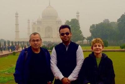 Licensed Tour Guide in Agra for full-day sightseeing