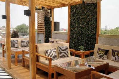 Romantic Candle Light Dinner for a couple - Rooftop Restaurant Romantic Candle Light Dinner for a couple - Rooftop Restaurant