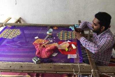 Taj and Local Art Workshop Experience with Govt. Approved Guides