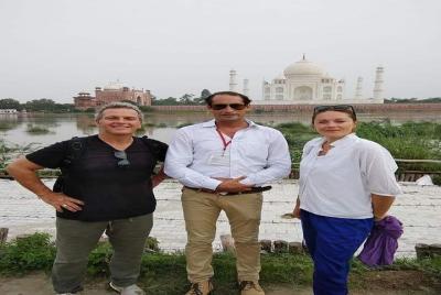 Full Day Agra Tour with Taj Mahal at Sunrise and Sunset