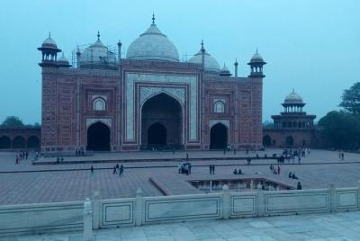 Agra City Tour with Lunch and Guide Agra City Tour with Lunch and Guide