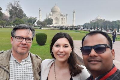 Approved tour guide available in Agra Approved tour guide available in Agra