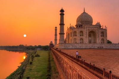 Taj Mahal Tour From Delhi By Private Car Taj Mahal Tour From Delhi By Private Car