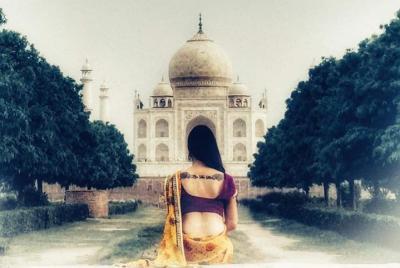 Private Cinematic Video & Photography Tour "Be the host of your own travel show" Private Cinematic Video & Photography Tour