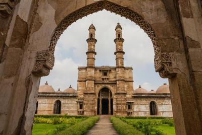 Full Day Private Tour: Baroda Museum and Champaner Archaeological Park Full Day Private Tour: Baroda Museum and Champaner Archaeological Park
