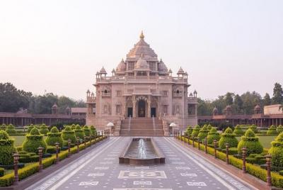 Explore Ahmedabad Spiritual Sites - A Private Tour with Akshardham Temple Explore Ahmedabad Spiritual Sites - A Private Tour with Akshardham Temple