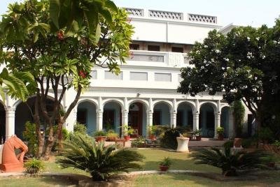 3-hour Private Cooking Lesson and Meal in a Local Agra Home 3-hour Private Cooking Lesson and Meal in a Local Agra Home