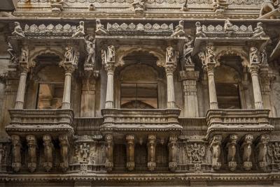 Excursion to Modhera Sun Temple & Rani ki Vav Stepwell from Ahmedabad Excursion to Modhera Sun Temple & Rani ki Vav Stepwell from Ahmedabad