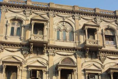 India India's first world heritage city Ahmedabad night walk tour