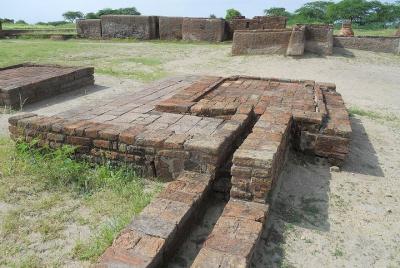 Explore Lothal & Uthellya From Ahmedabad With Lunch Explore Lothal & Uthellya From Ahmedabad With Lunch