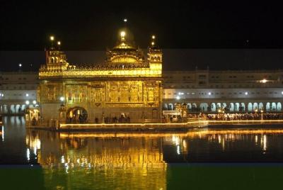 Private Tour of Golden Temple and Wagah Border with Authentic Pun Private Tour of Golden Temple and Wagah Border with Authentic Pun