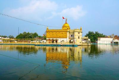 Amritsar sightseeing with monuments entrances