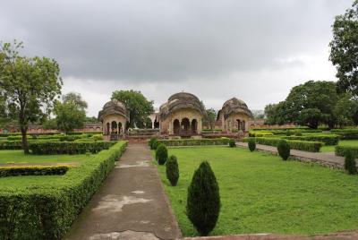 One day tour: Aurangabad, Daulatabad & Khultabad with home-stay