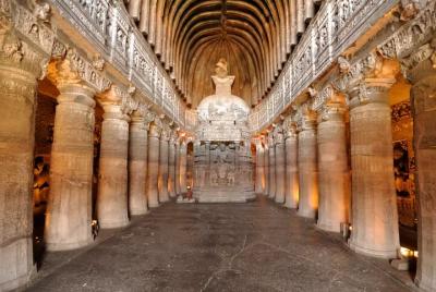 Aurangabad to Vadodara Drive to Explore the Man-made Wonder of India