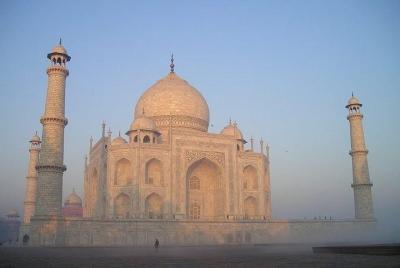 One day private tour of tajmahal from Chennai including air tickets 