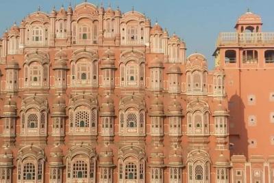 Three days Golden Triangle Tour from Goa with one way flight-(Pri Three days Golden Triangle Tour from Goa with one way flight-(Pri