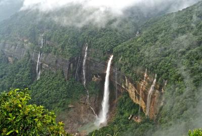 5-Day Private Tour in Meghalaya with Meals and Accommodation