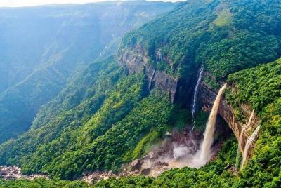 6-Day Premium Private Tour - Mesmerizing Meghalaya