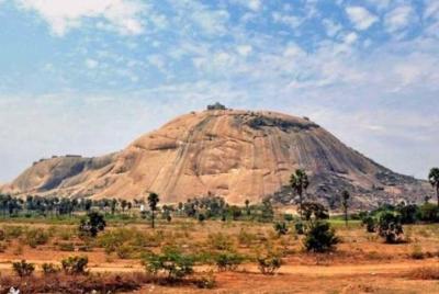 Day Tour to Monolithic rock fort at Bhongir, Yadadri & Kolanupaka Day Tour to Monolithic rock fort at Bhongir, Yadadri & Kolanupaka