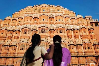 1-Day Trip to Jaipur with Commercial Return Flights