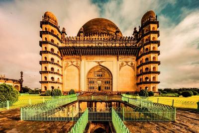 Hyderabad to Bijapur, Badami & Hampi Tour (6 Days)