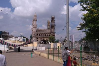 Guided Old City Walk in Hyderabad with Pickup and Drop-off Guided Old City Walk in Hyderabad with Pickup and Drop-off
