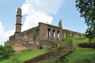 Indore to Asirgarh Fort