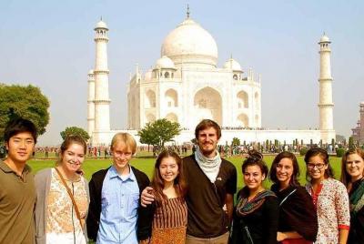 Private Tour: Taj Mahal Sunrise Tour from Jaipur