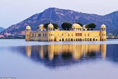 Private Full Day Sightseeing of Jaipur wit guide Private Full Day Sightseeing of Jaipur wit guide