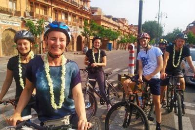 Jaipur Cycling Tour - Including Guide and Breakfast Jaipur Cycling Tour - Including Guide and Breakfast
