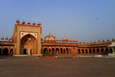 Private Day Trip to Fatehpur Sikri from Jaipur to Agra drop-off
