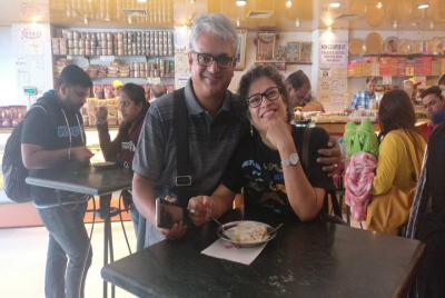 Jaipur Shopping and Food Tasting Experience (Guided Halfday City Tour by Car) Jaipur Shopping and Food Tasting Experience (Guided Halfday City Tour by Car)