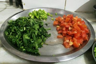 Large Group / Family Vegetarian Cooking Class in Jaipur with an Expert Home Cook Large Group / Family Vegetarian Cooking Class in Jaipur with an Expert Home Cook