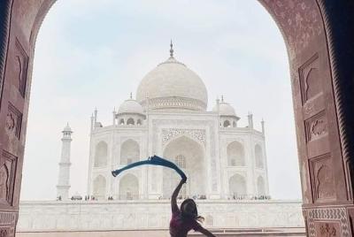 All inclusive Overnight Taj Mahal & Fort Tour from Jaipur With Accommodation All inclusive Overnight Taj Mahal & Fort Tour from Jaipur With Accommodation