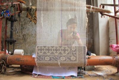 Knots of Compassion - Full Day Handicraft Indulgence Tour From Ja